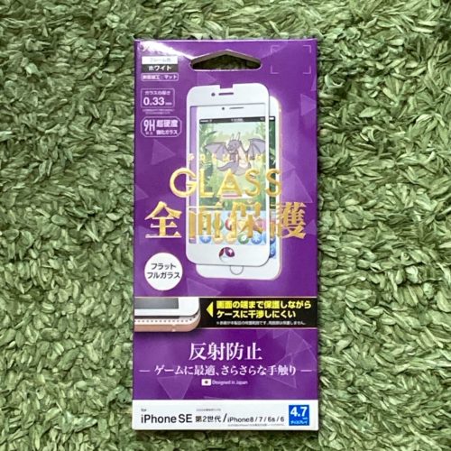 iPhoneSE第2世代ホワイトフレーム保護フィルム
