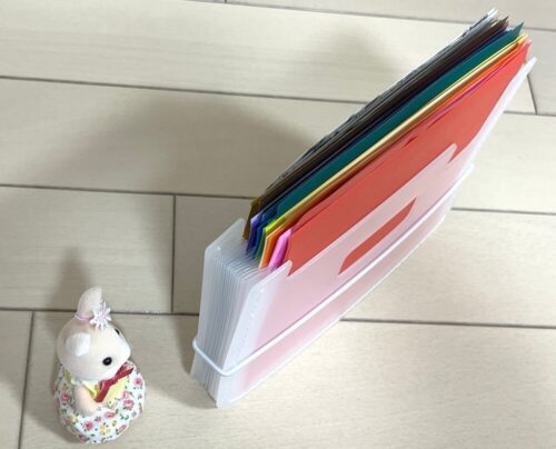 折り紙収納じゃばらファイル4歳取り出しやすい